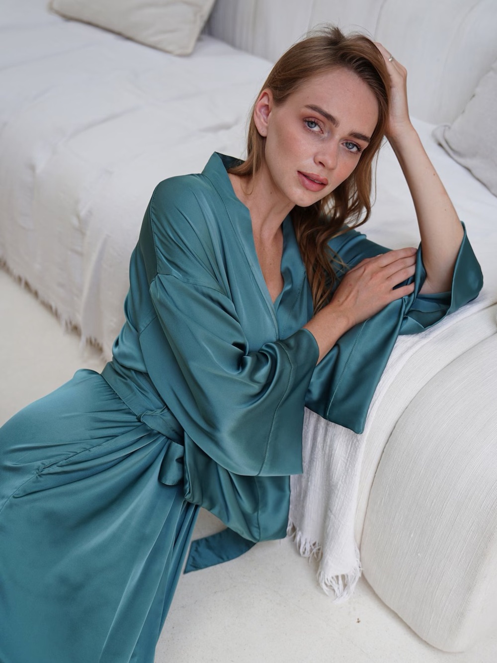 Vintage La Vie En Rose Short Satin Robe 3/4 Sleeves ~ Blue Teal